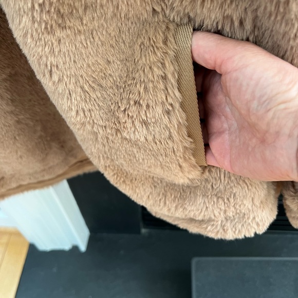 New Abercrombie Soft Faux Fur Pull Over Zipper top XL soft like mink - Picture 6 of 6